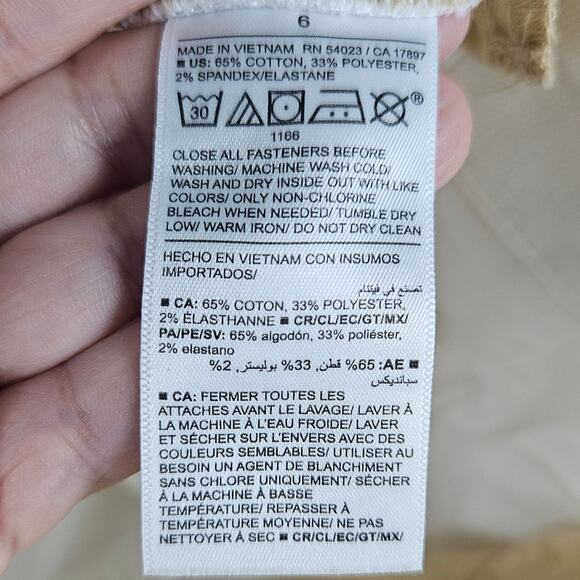 Old Navy Women's Mid-Rise "WOW" White Cropped Jeans Sz 6 Cotton Blend - Picture 3 of 8